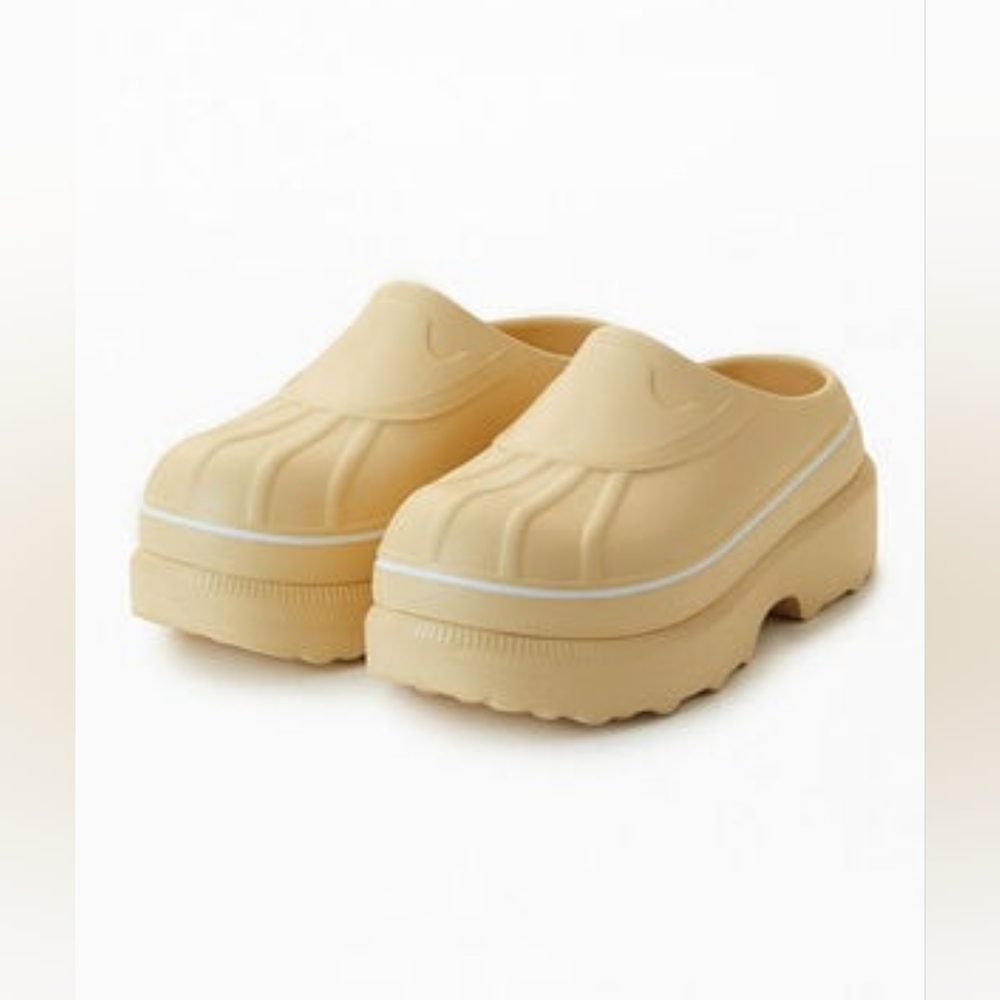 SOREL CARIBOU CLOG SIZE 7 Cream Slip-On Clogs